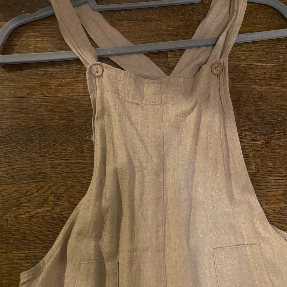 Little Cottonwood Cute Tan Linen Overalls - Picture 5 of 7